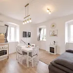 Sea Gate Apartment